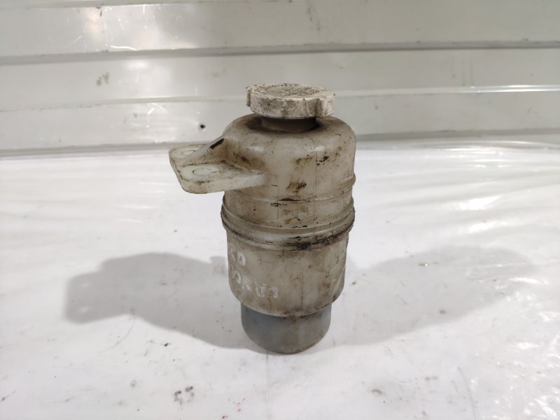 Бачок ГУР Lancer 9 CS 2003 - 2008 4G131.3 Бачок ГУР Lancer 9 CS 2003 - 2008 4G131.3