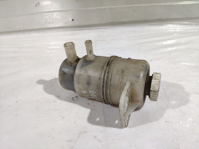 Бачок ГУР Lancer 9 CS 2003 - 2008 4G131.3 Бачок ГУР Lancer 9 CS 2003 - 2008 4G131.3