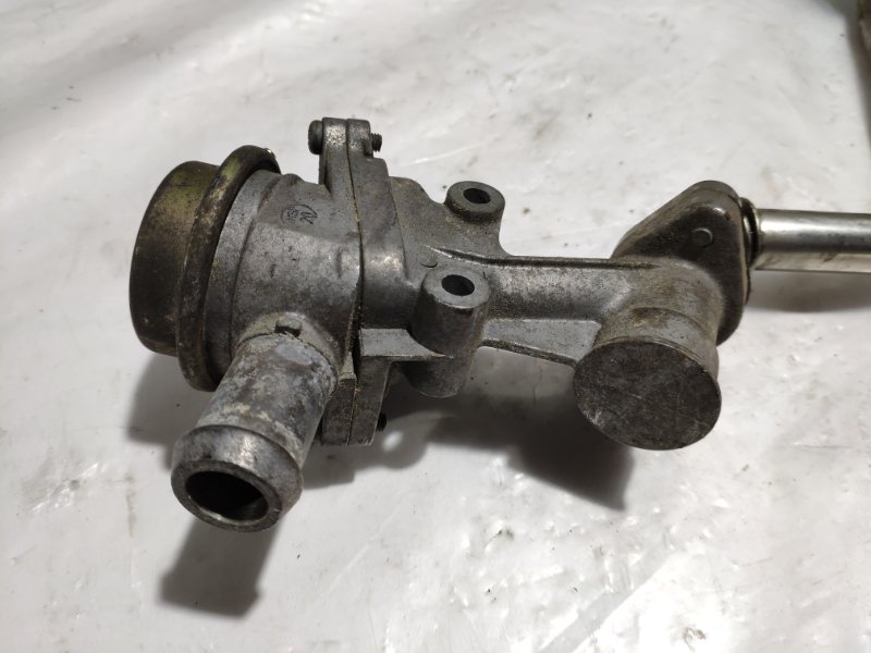 Клапан рециркуляции выхлопных газов Mercedes W211 E-Class Седан Клапан рециркуляции выхлопных газов Mercedes W211 E-Class Седан