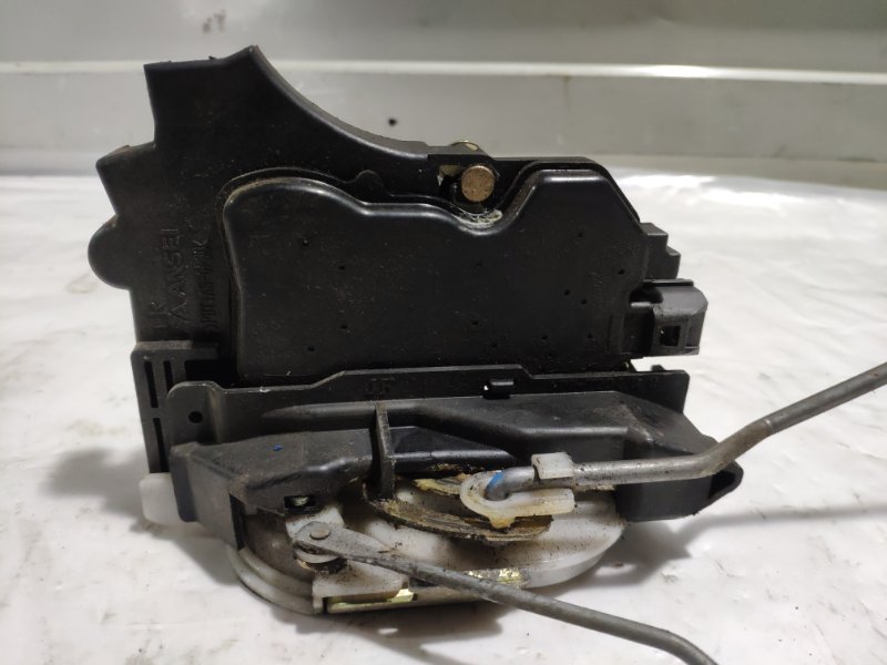 Замок двери передний правый Lancer 9 CS 2003 - 2008