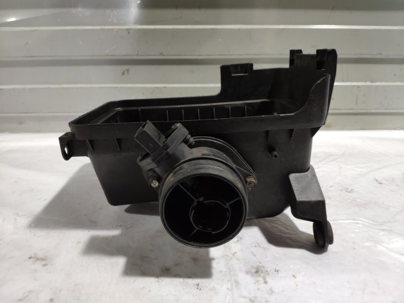 Корпус воздушного фильтра Outlander XL CW 2006-2012 2.0 TDI BSY