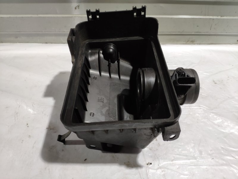 Корпус воздушного фильтра Mitsubishi Outlander XL CW 2.0 TDI BSY