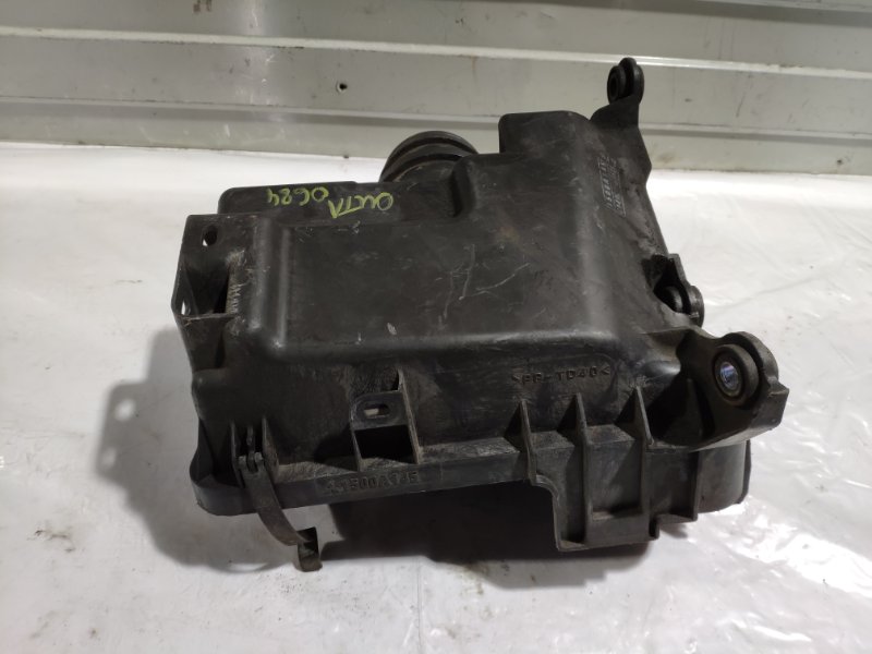 Корпус воздушного фильтра Outlander XL CW 2006-2012 2.0 TDI BSY