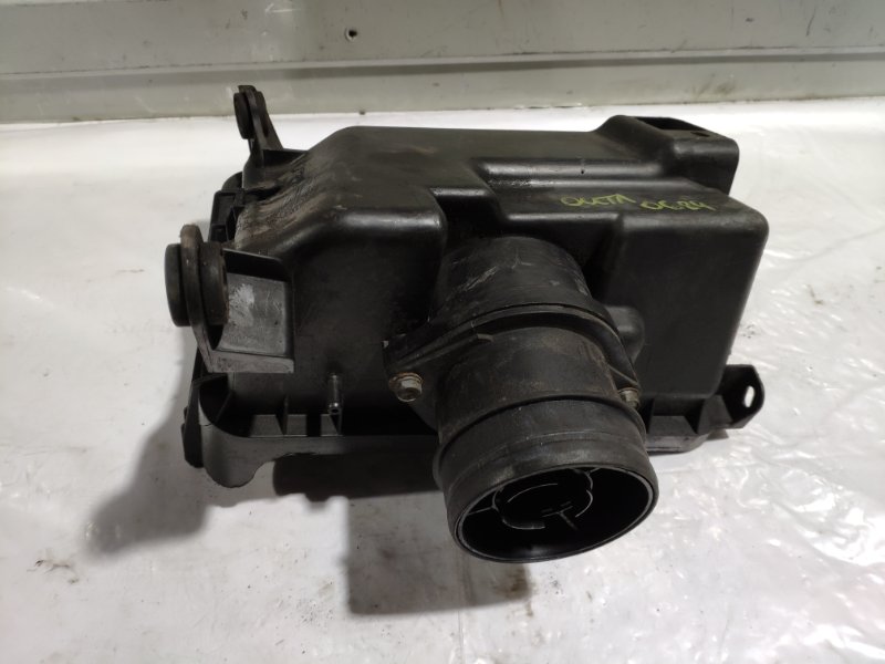 Корпус воздушного фильтра Outlander XL CW 2006-2012 2.0 TDI BSY