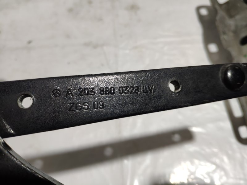 Петля капота C209 CLK 2002-2009