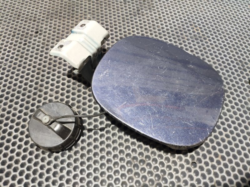 Запчасть лючок бензобака Mitsubishi Outlander XL CW 2006-2012 2.0 TDI BSY 5940A045 Б/У Лючок бензобака Mitsubishi Outlander XL CW 2006-2012 2.0 TDI BSY 5940A045 Б/У