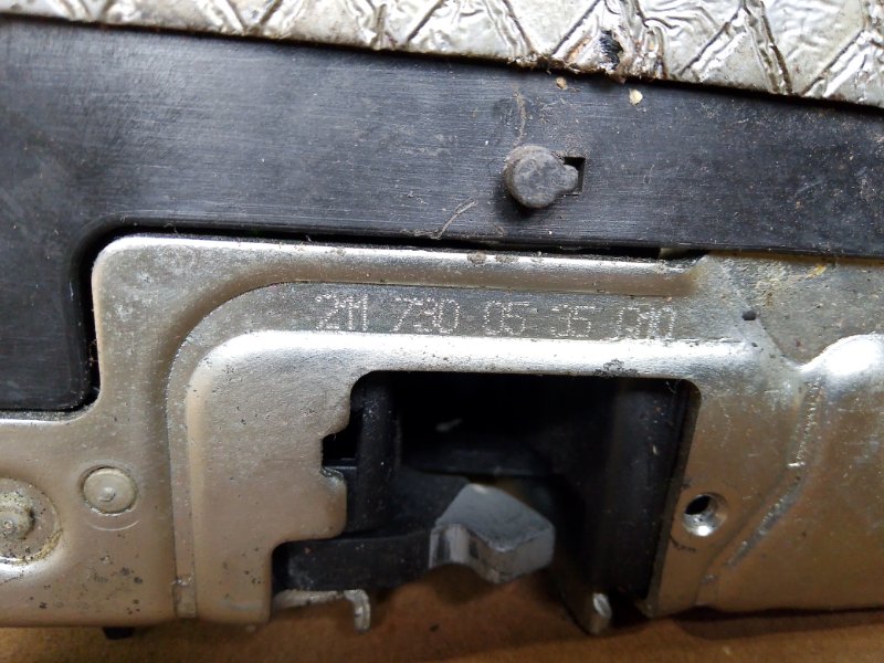 Замок двери задний левый W211 E-Class 2002 - 2009 Седан 2.4i V6