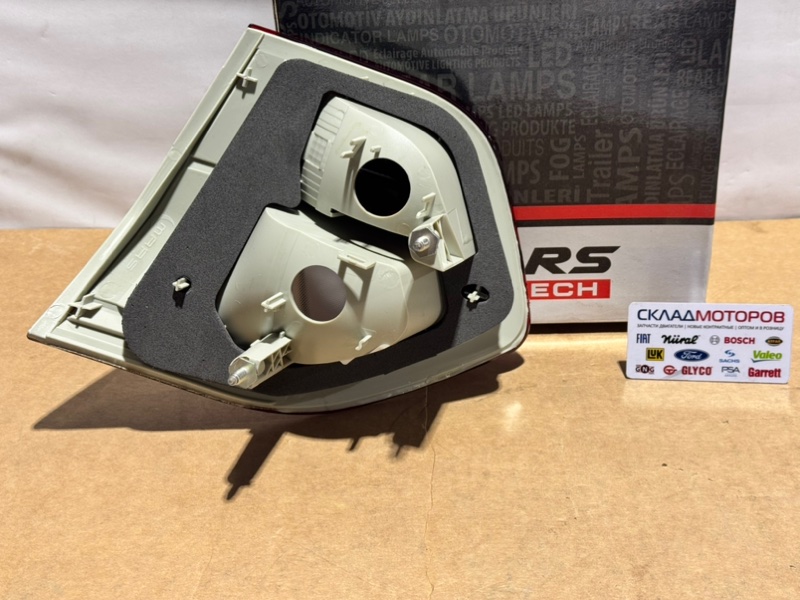 Фонарь задний левый Fluence 2010 - 2015