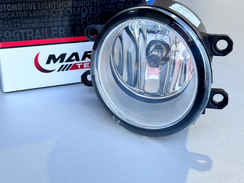 Фара противотуманная правая Auris Avensis Corolla Verso Camry Rav4 Yaris