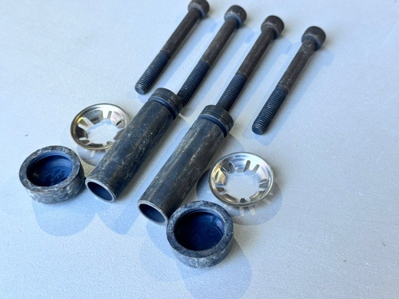 Направляющие переднего суппорта Transit