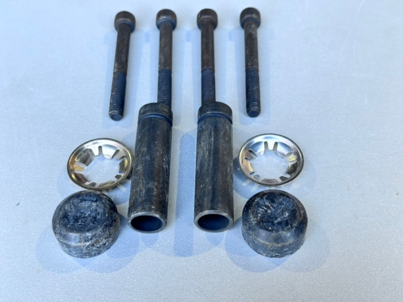 Направляющие переднего суппорта Transit