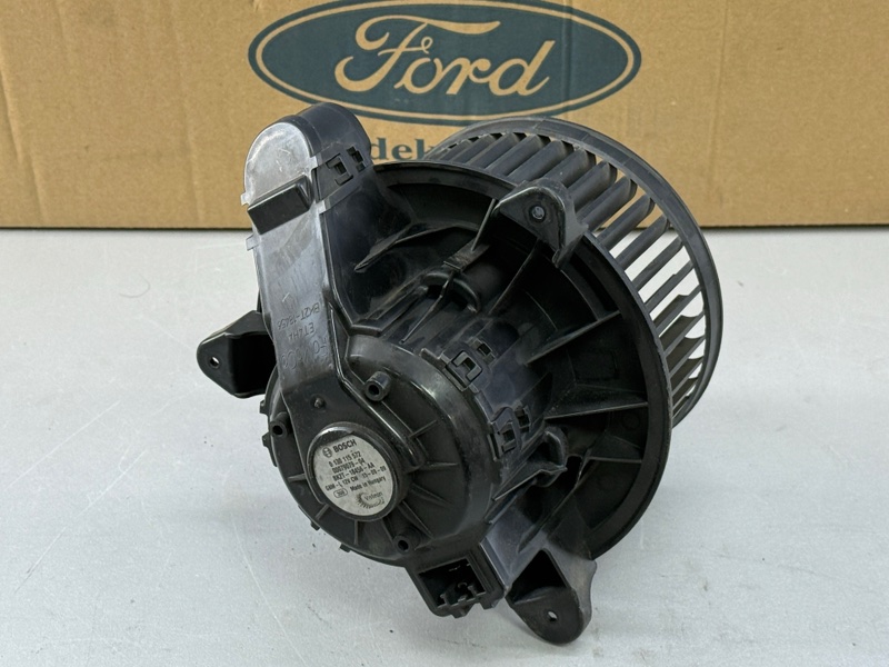 Моторчик отопителя печки Ford Transit