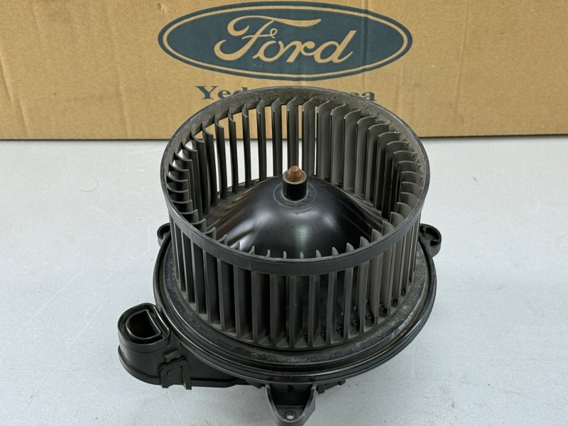 Моторчик отопителя печки Transit 2014 -