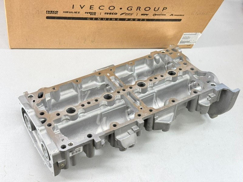 Крышка клапанная ГБЦ Ducato 244 250 2.3 JTD