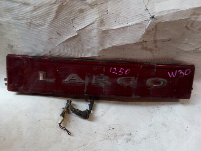 вставка багажника NISSAN LARGO NW30 KA24DE 1993-1996 1250