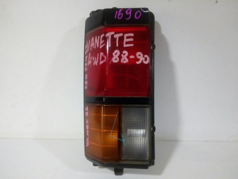 стоп-сигнал NISSAN VANETTE C22 1985-1993 левый 1690