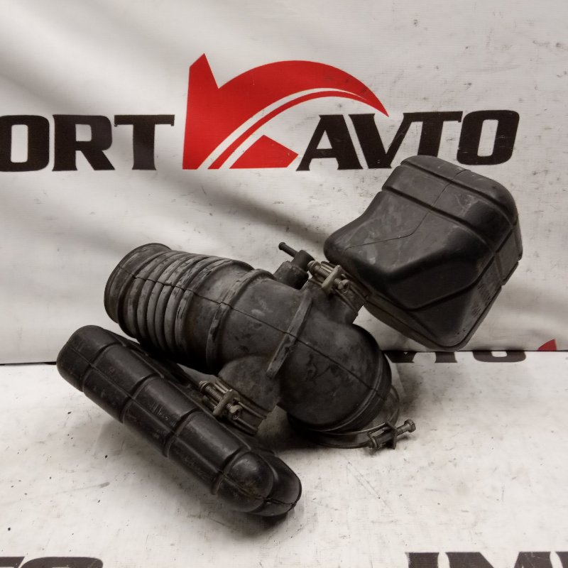 гофра воздушного фильтра MITSUBISHI DIAMANTE F31A 6G73 1995-2005 235582