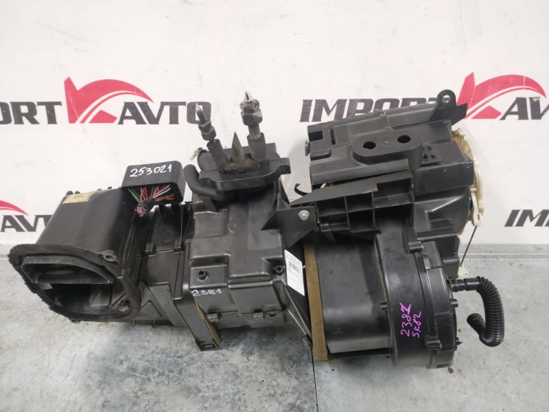 Мазда бонго френди печка салона панель. Отопитель мазда бонго. Радиатор печки мазда бонго брауни 1988. Корпус отопителя мазда бонго. Отопитель мазда бонго.