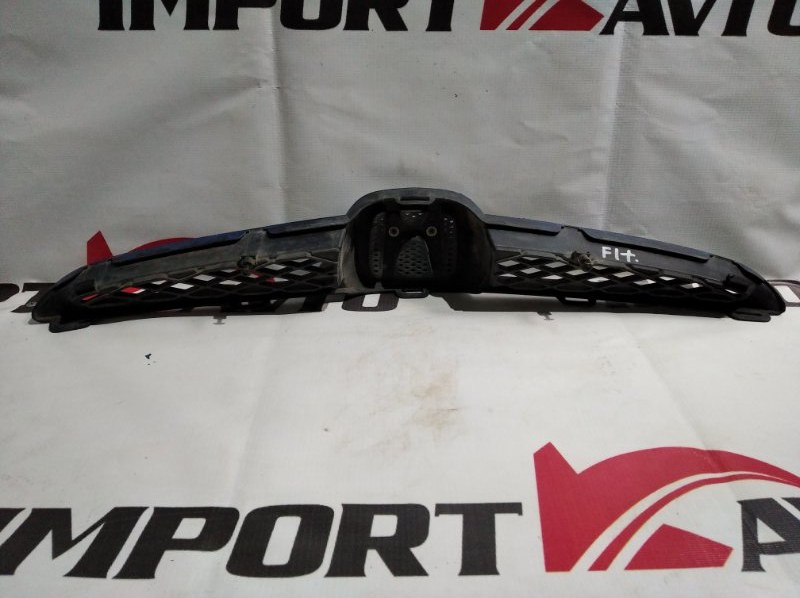 решетка радиатора HONDA FIT GD1 L13A 2001-2004 29075