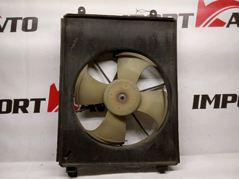 диффузор радиатора HONDA STEPWGN RF3 K20A 2001-2003 правый 274228