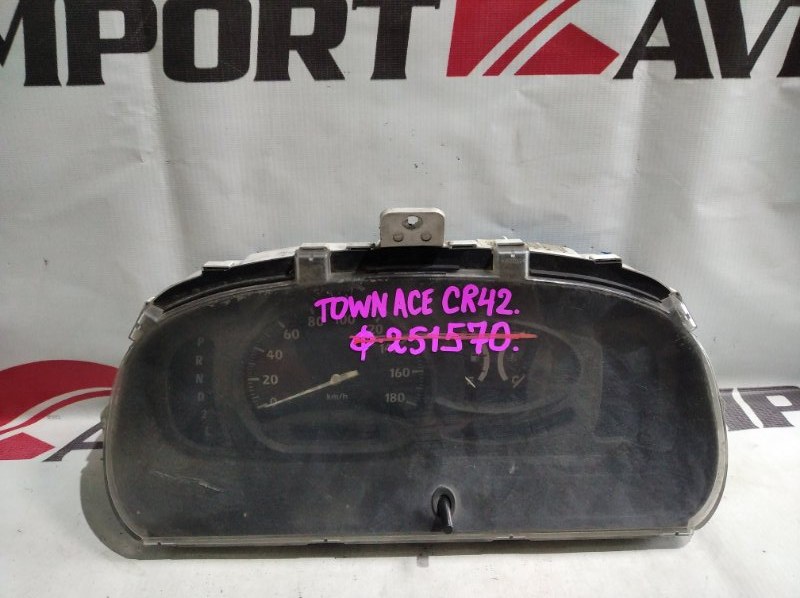 щиток приборов TOYOTA TOWN ACE CR42V 3C-E 1996-2008 284496