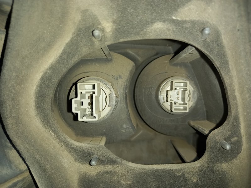стоп-сигнал HONDA FIT GD1 L13A 2001-2004 321408