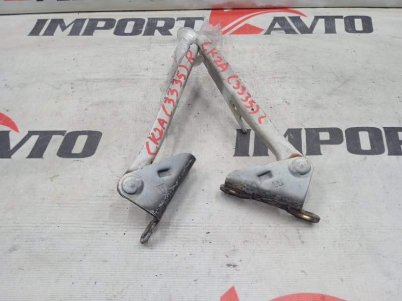 петля капота MITSUBISHI MIRAGE / LANCER CK2A 4G15 1997-2000 334555