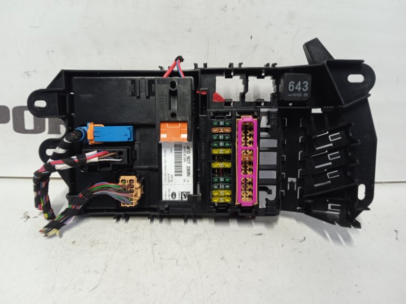 блок предохранителей реле салонный AUDI A6 4F2 CCEA 2008-2011 366957