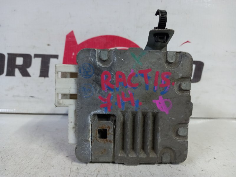 блок управления рулевой рейкой TOYOTA RACTIS SCP100 2SZ-FE 394836