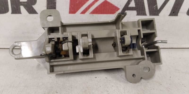 ручка двери внутренняя TOYOTA PORTE NNP11 1NZ-FE 2005-2012 левый 413348