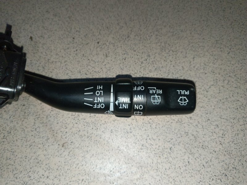 подрулевой переключатель TOYOTA LAND CRUISER UZJ100W 2UZ-FE 1998-2002 левый 442561