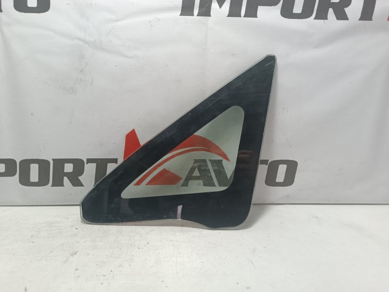 форточка HONDA FIT GD1 L13A передний левый 318932