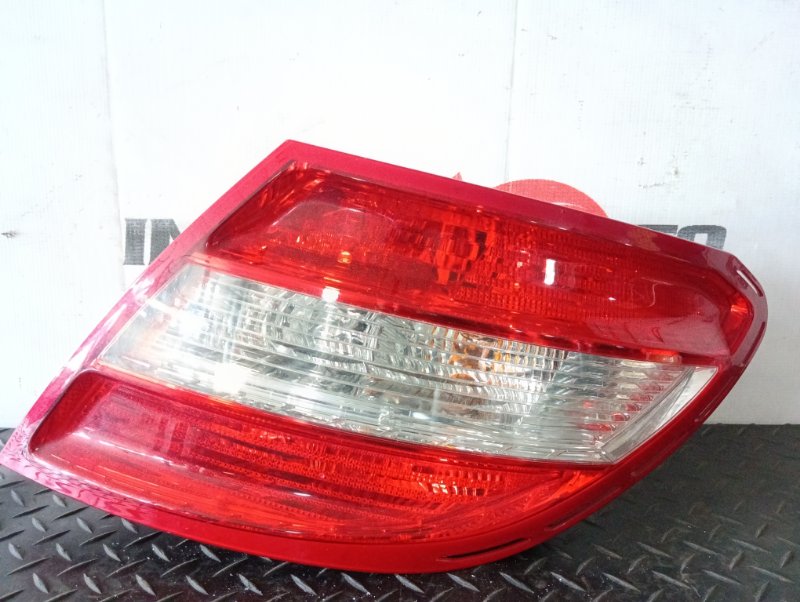 стоп-сигнал MERCEDES-BENZ C-CLASS W204 271.950 2007-2011 правый 458213