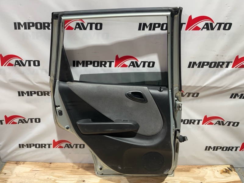 дверь HONDA FIT GD1 L13A 2005-2007 задний левый 467183