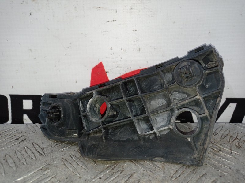 крепление бампера TOYOTA PORTE NNP11 1NZ-FE 2004-2005 передний правый 472932