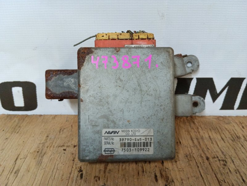 блок управления AIRBAG HONDA INSPIRE UA1 G20A 473871