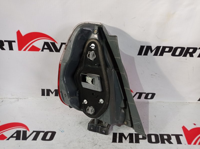 стоп-сигнал HONDA FIT GD1 L13A 2004-2005 правый 476737