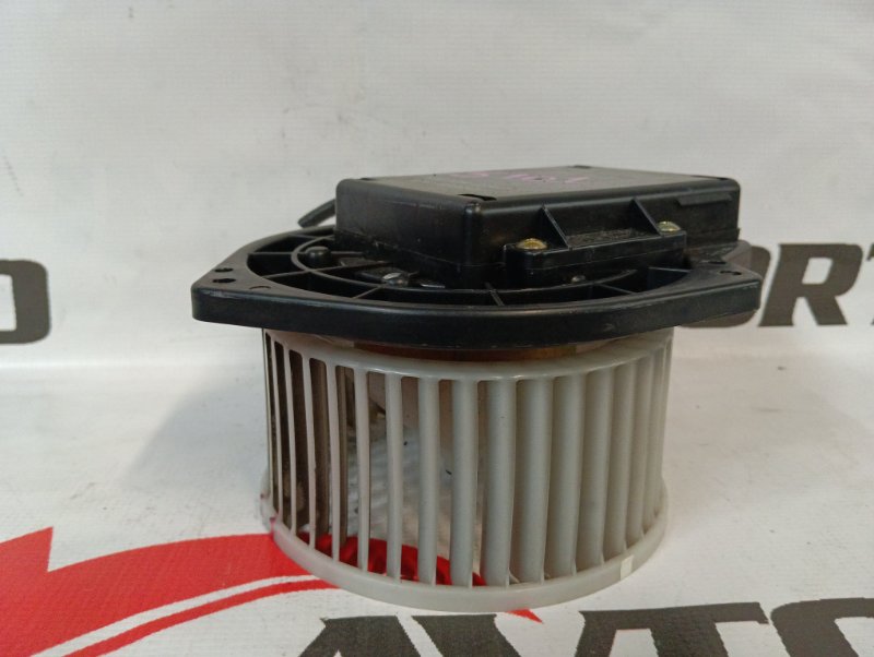 мотор печки NISSAN SERENA TC24 QR20DE 2001-2005 476943