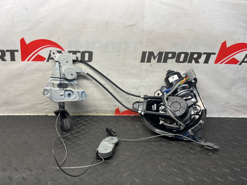 доводчик двери TOYOTA PORTE NNP10 2NZ-FE 2005-2012 левый 477910