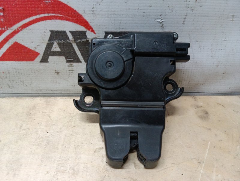 замок багажника TOYOTA AVENSIS AZT250 1AZ-FSE 2002-2006 478016