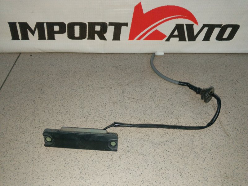 кнопка открывания багажника TOYOTA AVENSIS AZT250 479203