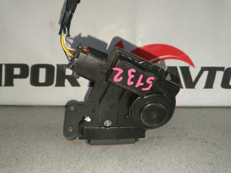 замок багажника TOYOTA PRIUS ALPHA ZVW41W 2ZR-FXE 2011-2014 479325