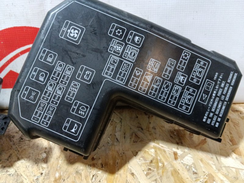 блок предохранителей MITSUBISHI DIAMANTE F34A 6A13 1999-2005 481188