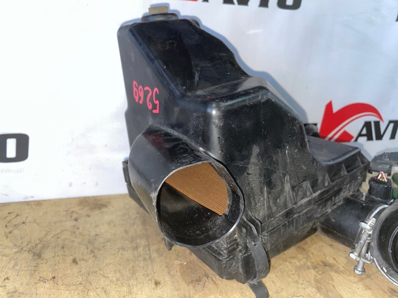 корпус воздушного фильтра TOYOTA PRIUS ZVW30 2ZR-FXE 2009-2011 485216