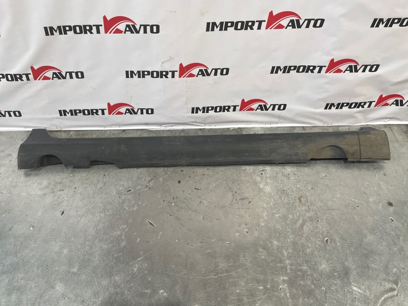 порог пластиковый VOLVO XC60 DZ99 B6304T2 2008-2013 правый 486804