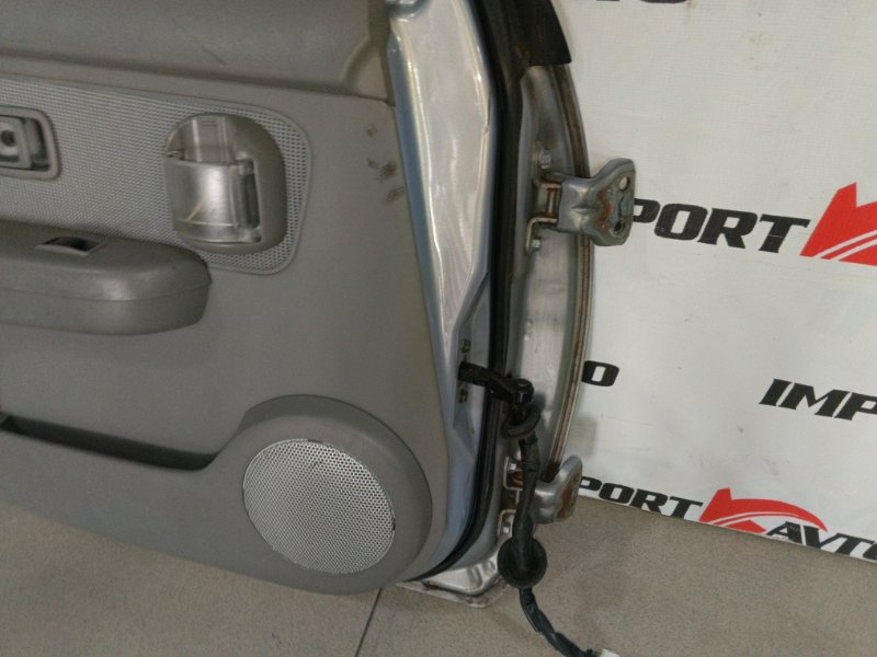дверь NISSAN CUBE AZ10 CGA3DE 2000-2002 передний левый 489257