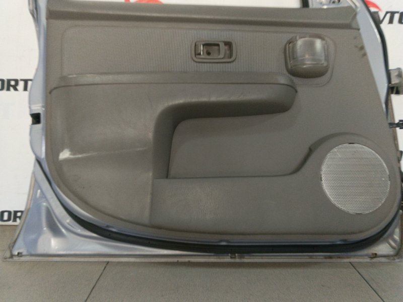 дверь NISSAN CUBE AZ10 CGA3DE 2000-2002 передний левый 489257