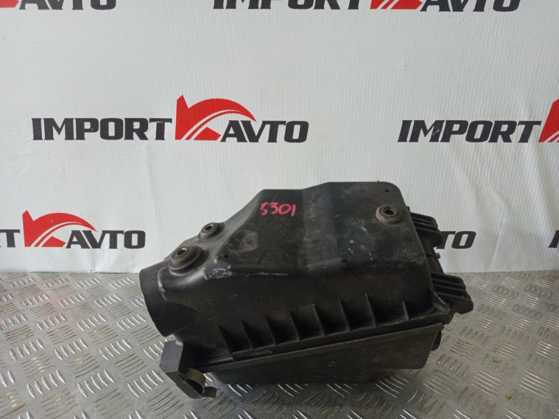 корпус воздушного фильтра TOYOTA COROLLA RUNX NZE124 1NZ-FE 2001-2002 489517