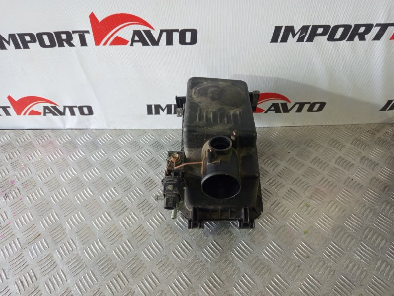 корпус воздушного фильтра TOYOTA COROLLA RUNX NZE124 1NZ-FE 2001-2002 489517
