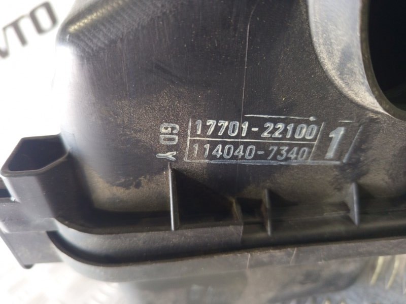 корпус воздушного фильтра TOYOTA COROLLA RUNX NZE124 1NZ-FE 2001-2002 489517